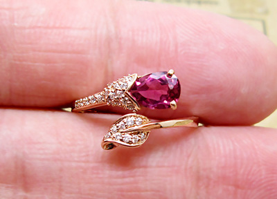 18K玫瑰金鑲嵌天然碧璽戒指 5*7優質玫紅女戒，K金珠寶首飾批發新焦點